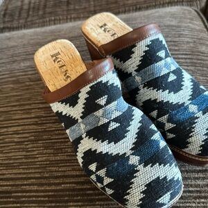Korks Kork Ease Lori Slip On Fabric Aztec Clog Mule Block Heel Platform Shoe 8.5